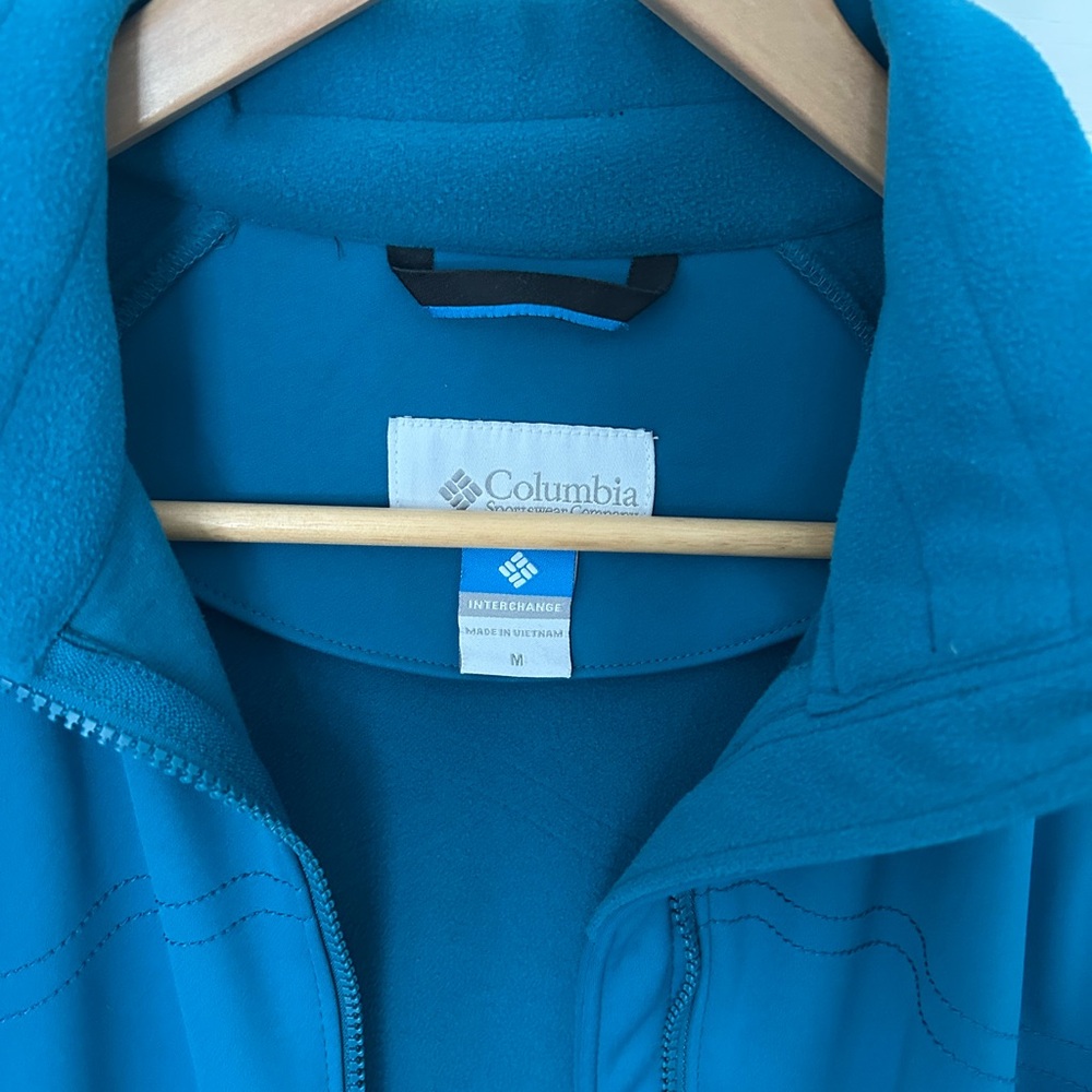 Columbia Women's Blue Ski Jacket - Picture 2 of 3